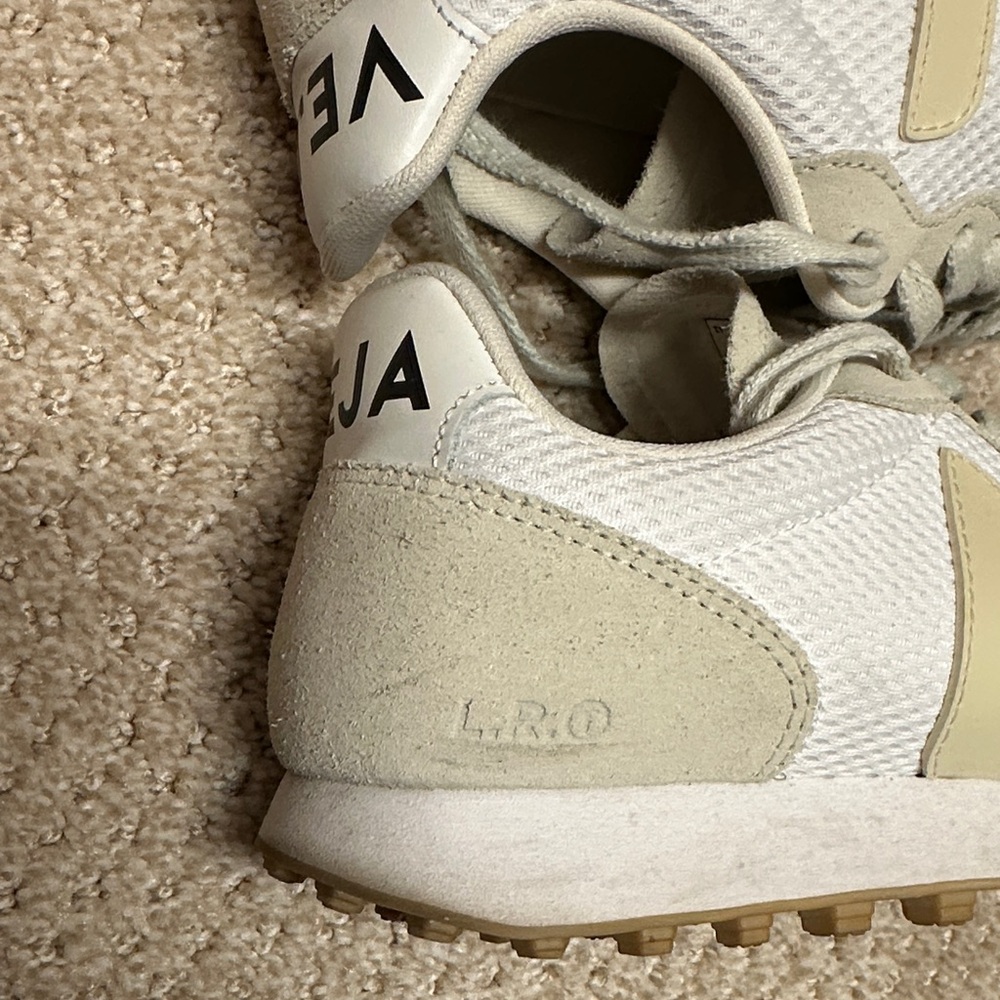 Veja White and Beige Sneakers - Picture 8 of 11